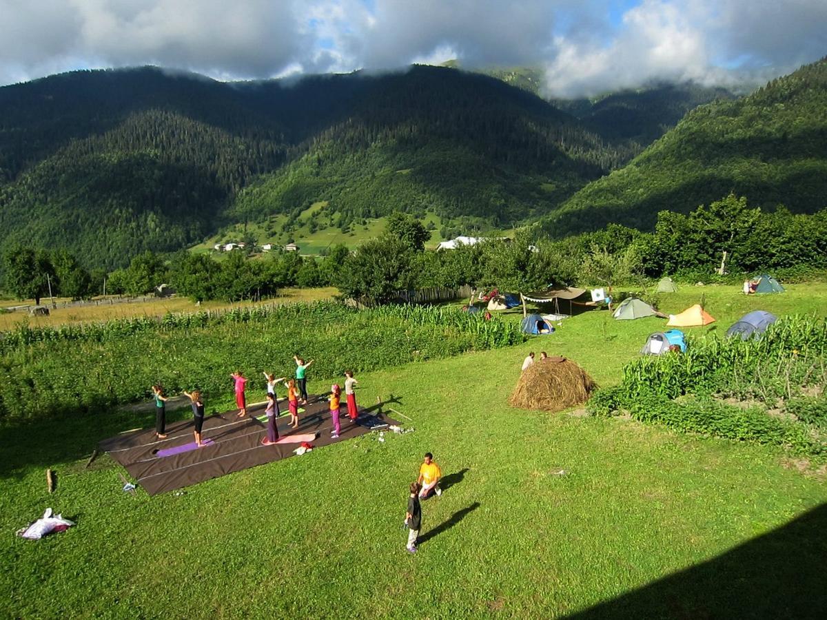 Peak Mazeri Guest House Bagian luar foto